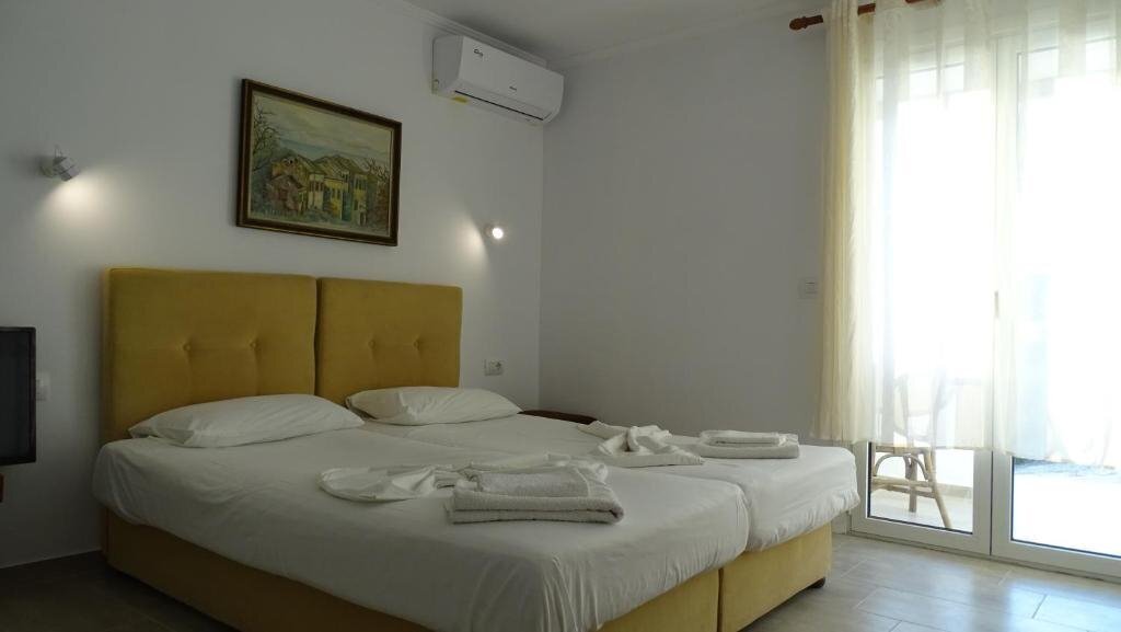 Фото Petro’S Apartment апартаменты