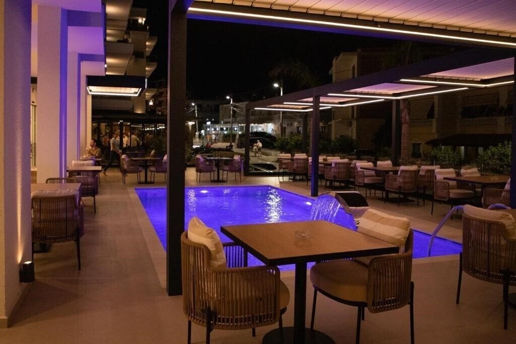 Colosseum Hotel 4* суреті