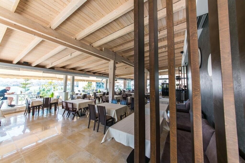 Agimi & S (ex. Agimi&S, Hotel Agimi Saranda) 4* суреті