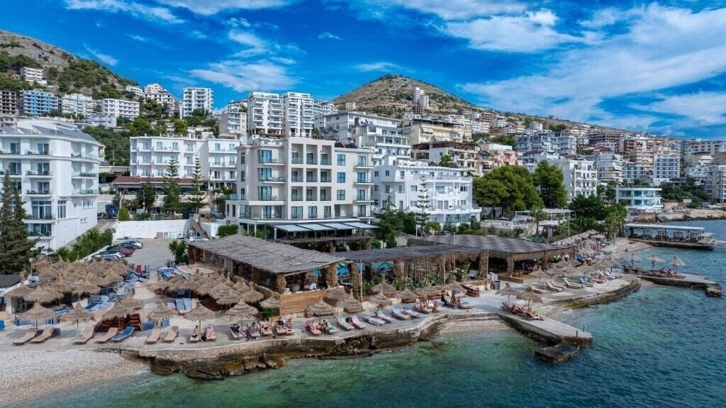 Фото Hotel Grand Saranda 4*