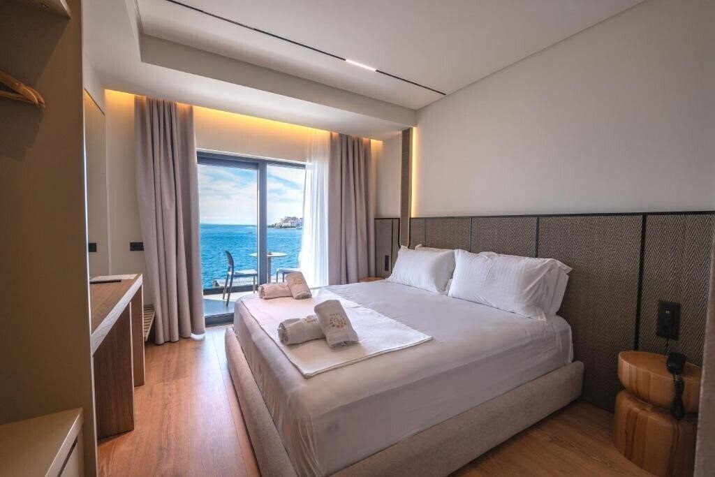 Изображение Hotel Grand Saranda 4*