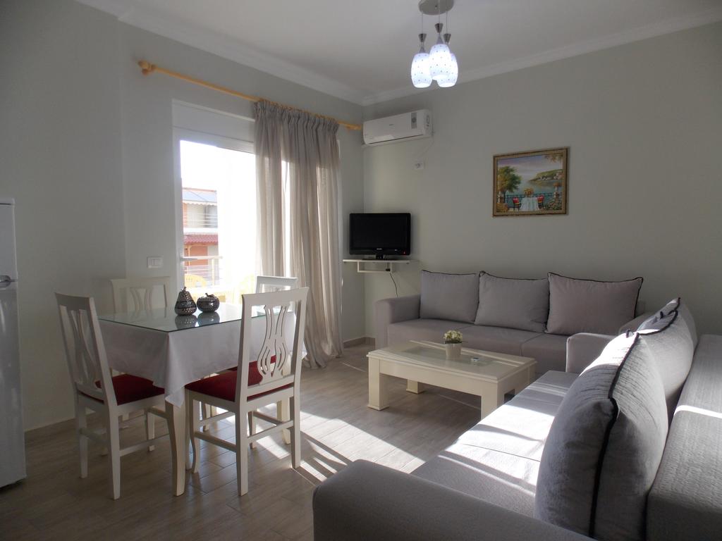 Frenki Apartments 4* фотосуреті