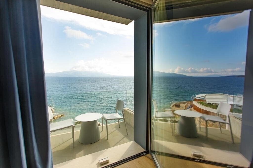 Картинка Buze 4*