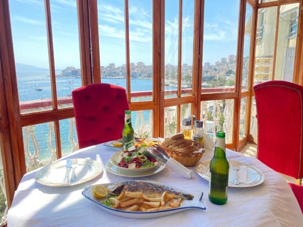 Отель Il Conte Di Monte Cristo 4*