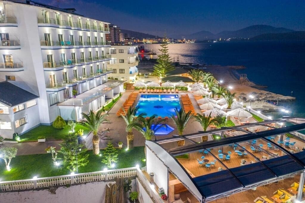 Saranda Palace 4* суреті