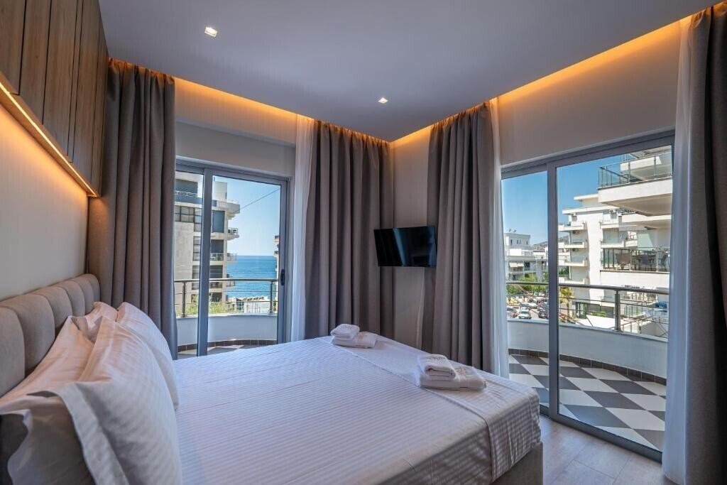 Arel Hotel (ex. Aler Hotel Saranda, Bora Bora) 4* қонақ үйі