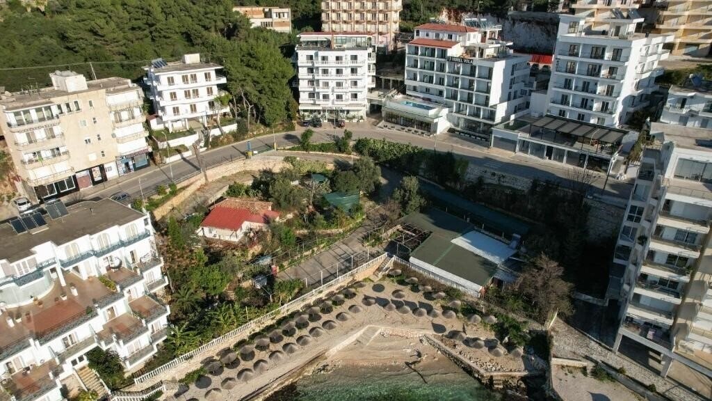 Hotel Iliria (ex. Iliria Hotel Sarande, Ilria) 4* фотосуреті