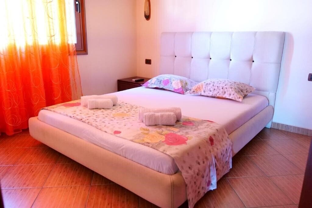 Фото Villa Crystal 3*