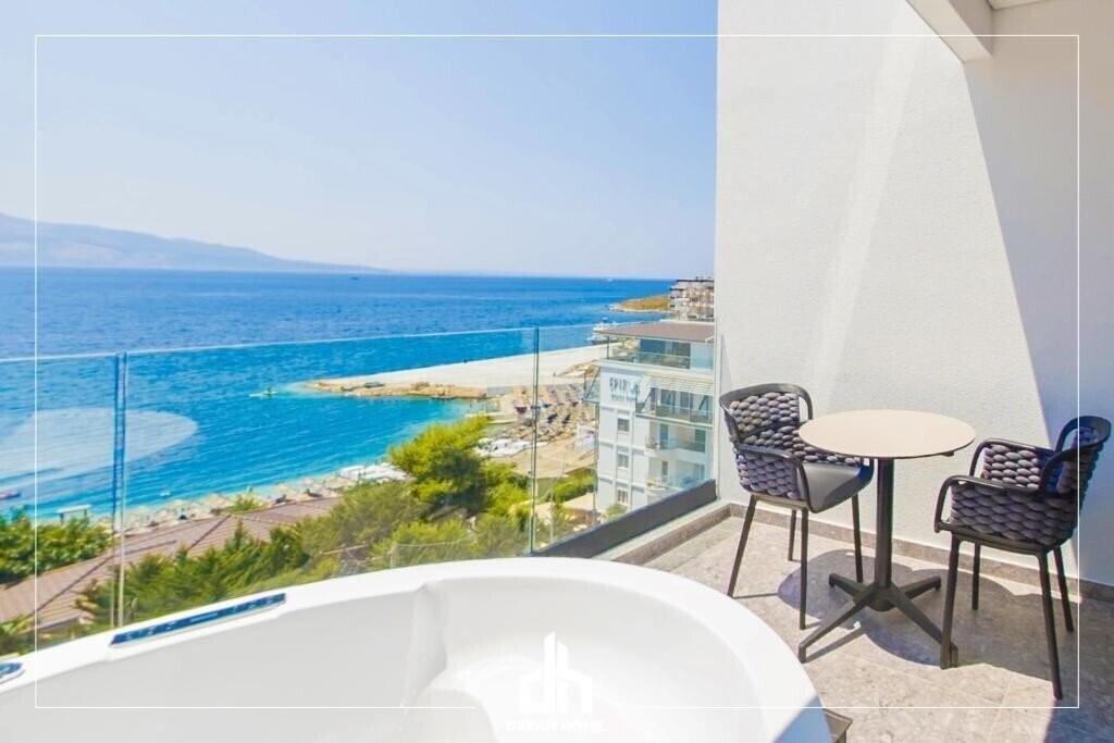 Отель Dream Hotel Saranda 4*
