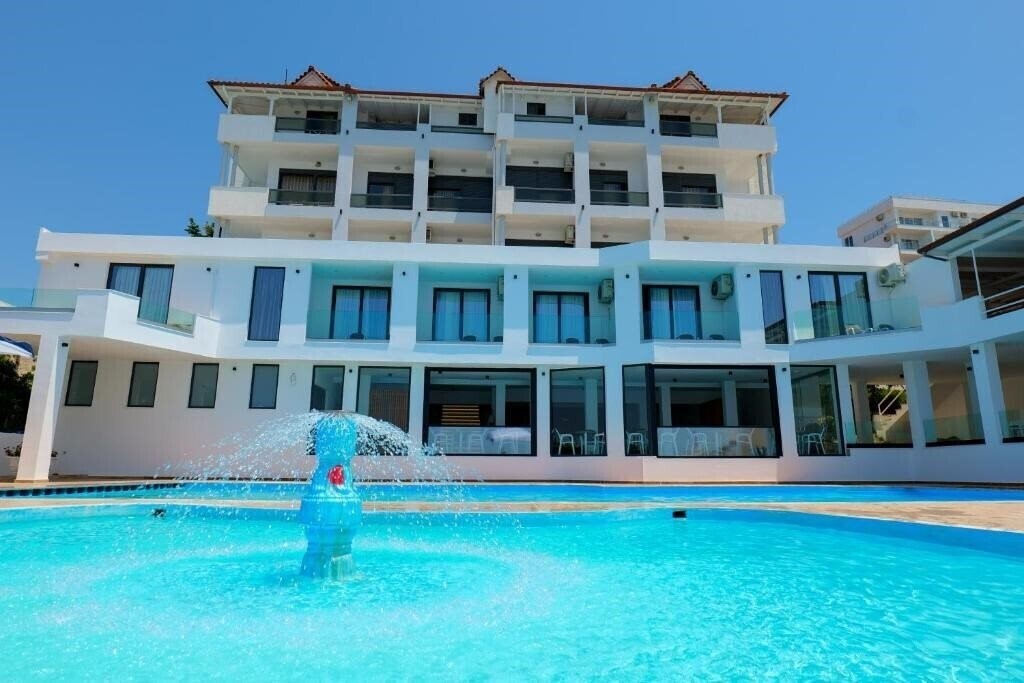 Фотография Hotel Emblem 3*