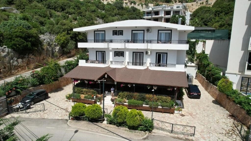 Фото Sunkissed Hotel 3*