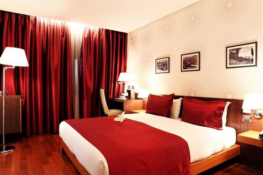 Tirana International Hotel & Conference Centre 4* суреті