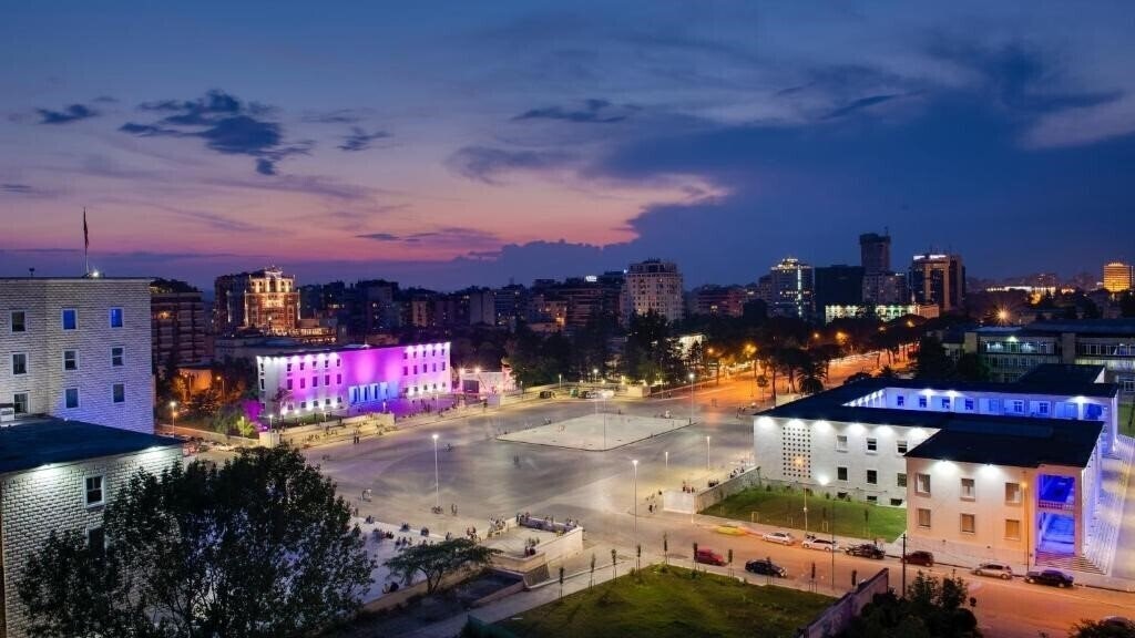 MAK Albania Hotel (ex. Sheraton Tirana Hotel, Mak Albania) 5* фотосуреті