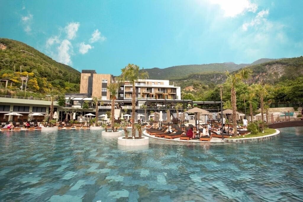 Select Hill Resort 5* қонақ үйі