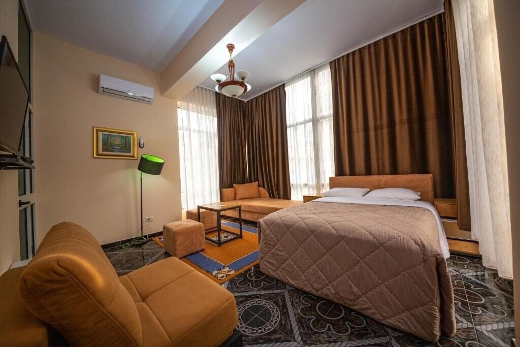Фото Hotel Pik Loti 3*