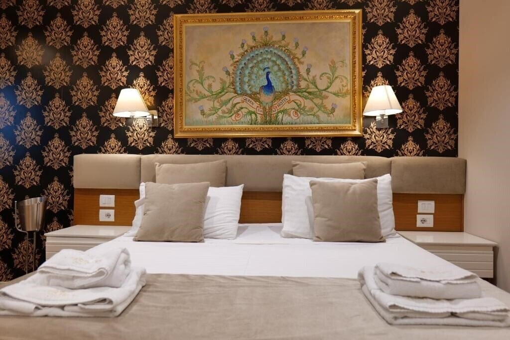 Hotel Queen 3* фотосуреті