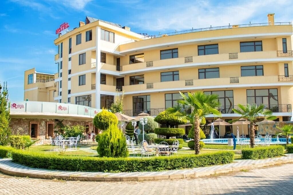 Hotel Airport Tirana 3* қонақ үйі