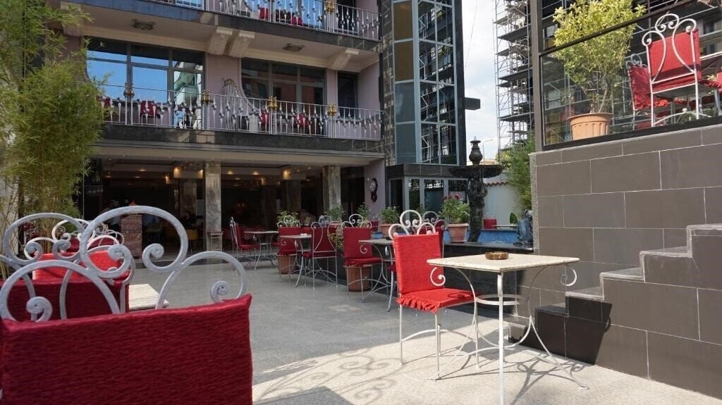 Картинка Hotel Elysee Tirana 3*