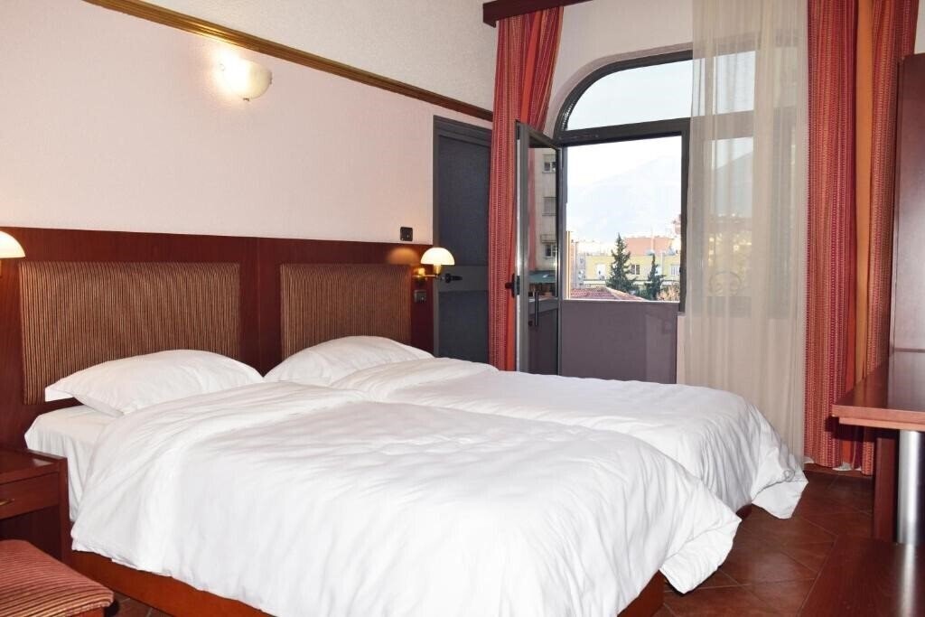 Изображение Hotel Elysee Tirana (ex. Elysee, Elyse ) 3*