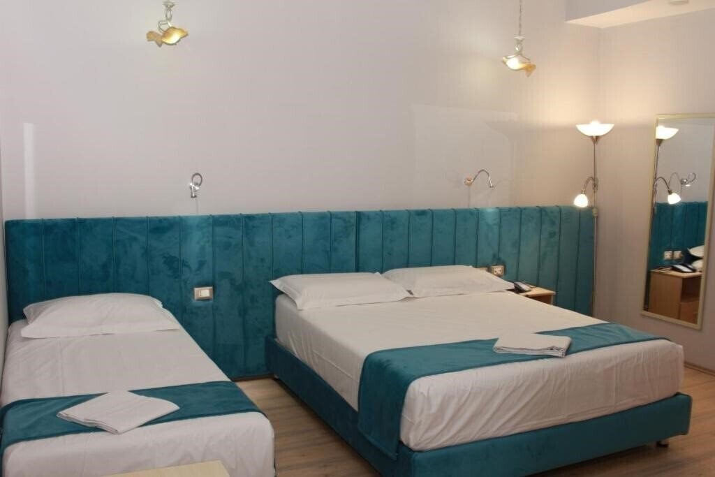 Theranda Hotel 4* суреті