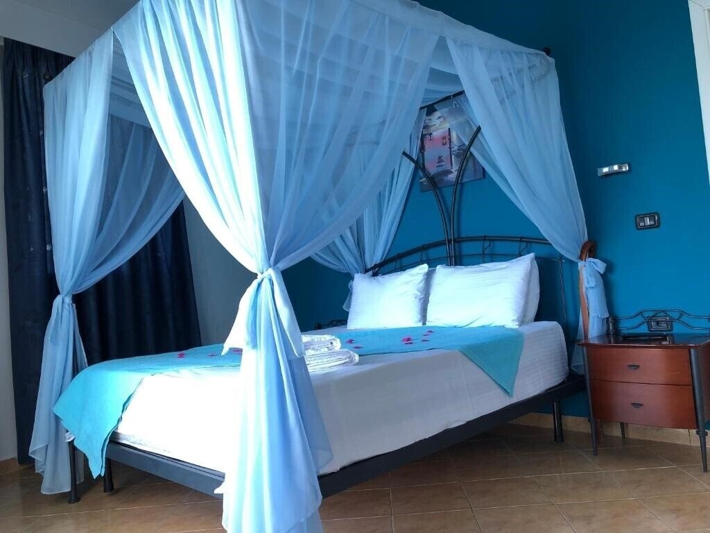 Envi 3* фотосуреті