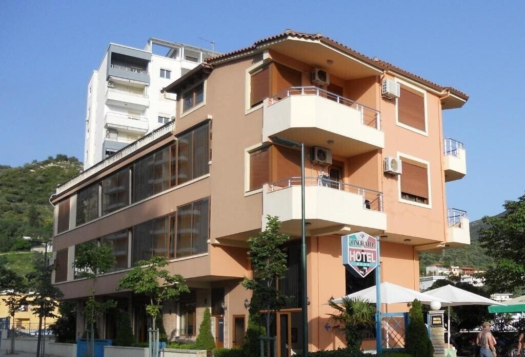 Onorato 3* қонақ үйі