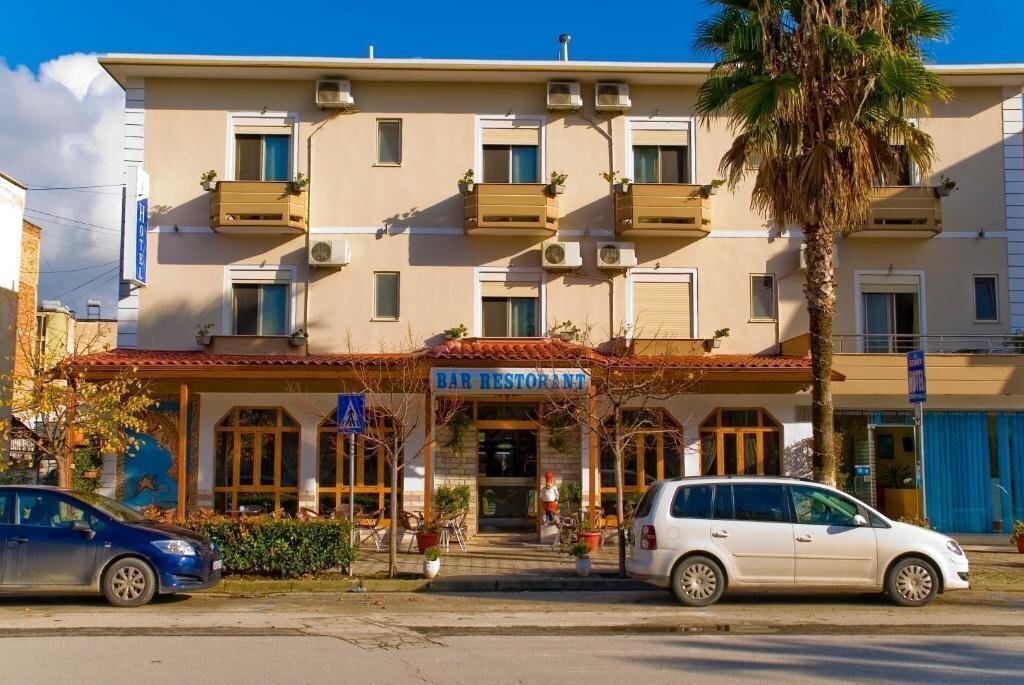 Отель Hotel 4 Stinet 3*