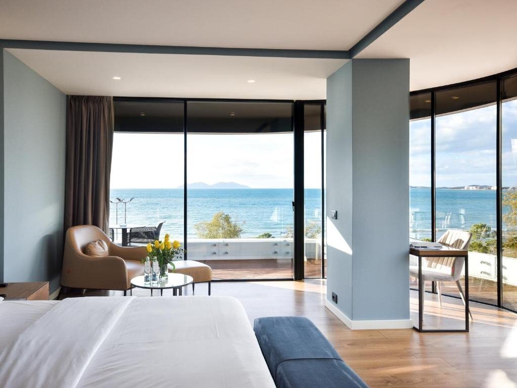 Yacht Hotel 4* суреті