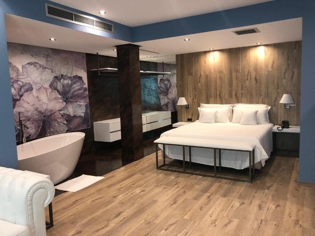 Hotel Palace (ex. Palace Hotel & SPA Vlore) 4* қонақ үйі