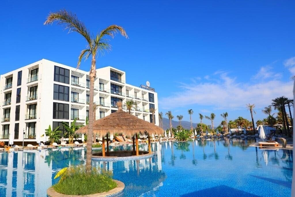 Отель Oricon Coast Luxury Resort 5*