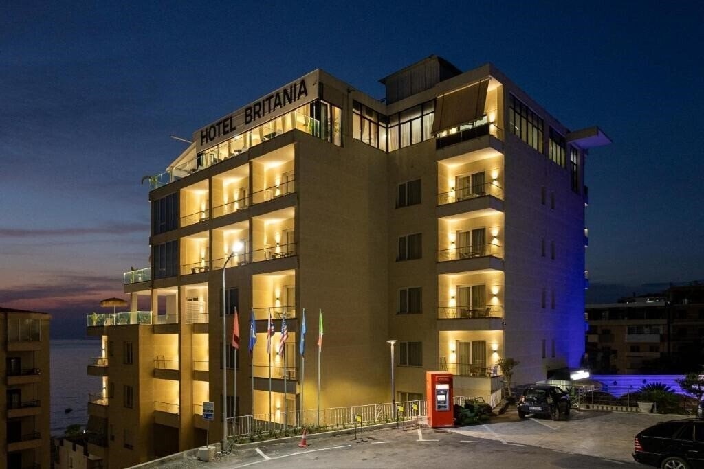 Hotel Britania (ex. Adea Hotel, Aler Grand Hotel) 3* қонақ үйі