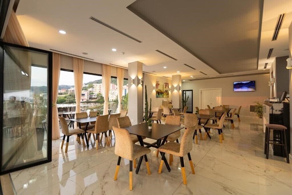 Hotel Britania (ex. Adea Hotel, Aler Grand Hotel) 3* суреті