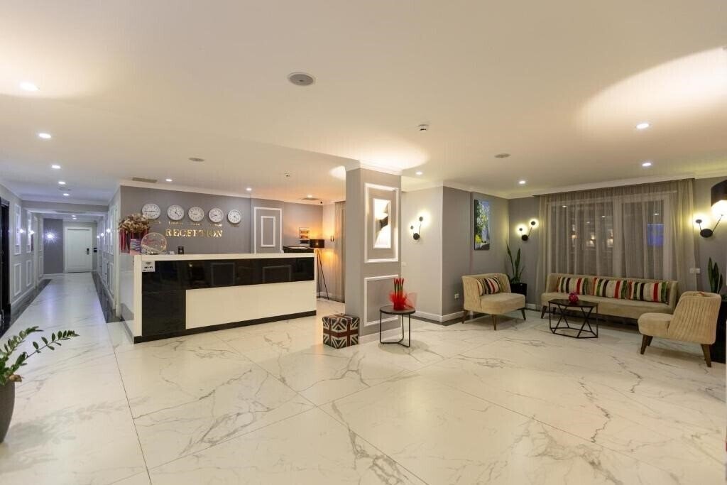 Hotel Britania (ex. Adea Hotel, Aler Grand Hotel) 3* фотосуреті