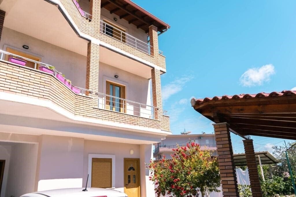 Anxhelo Vila 3* фотосуреті