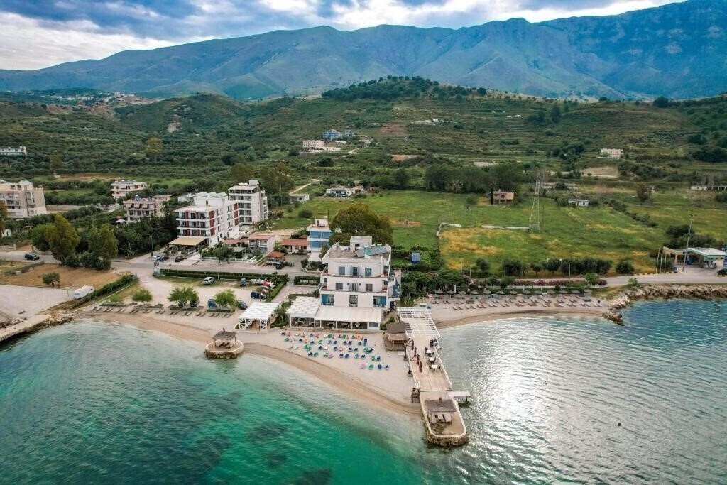 Отель Grand Hotel Aita 4*