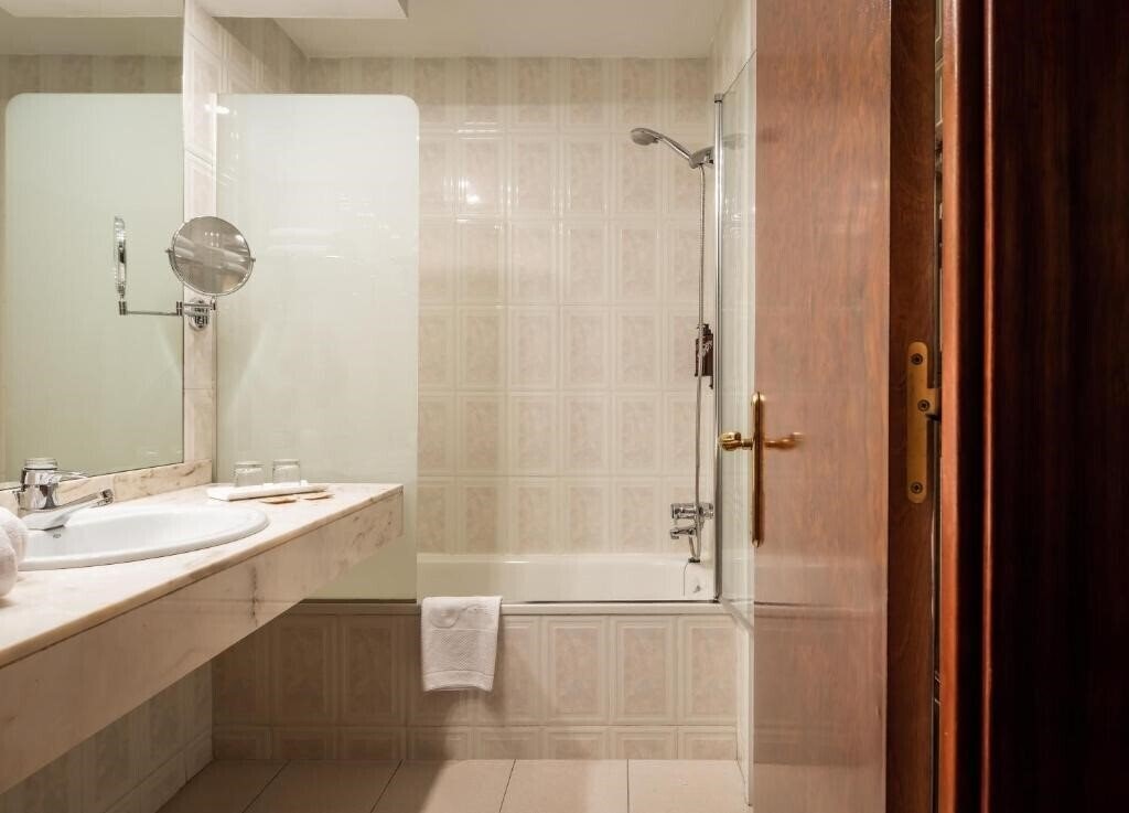 President 4* суреті