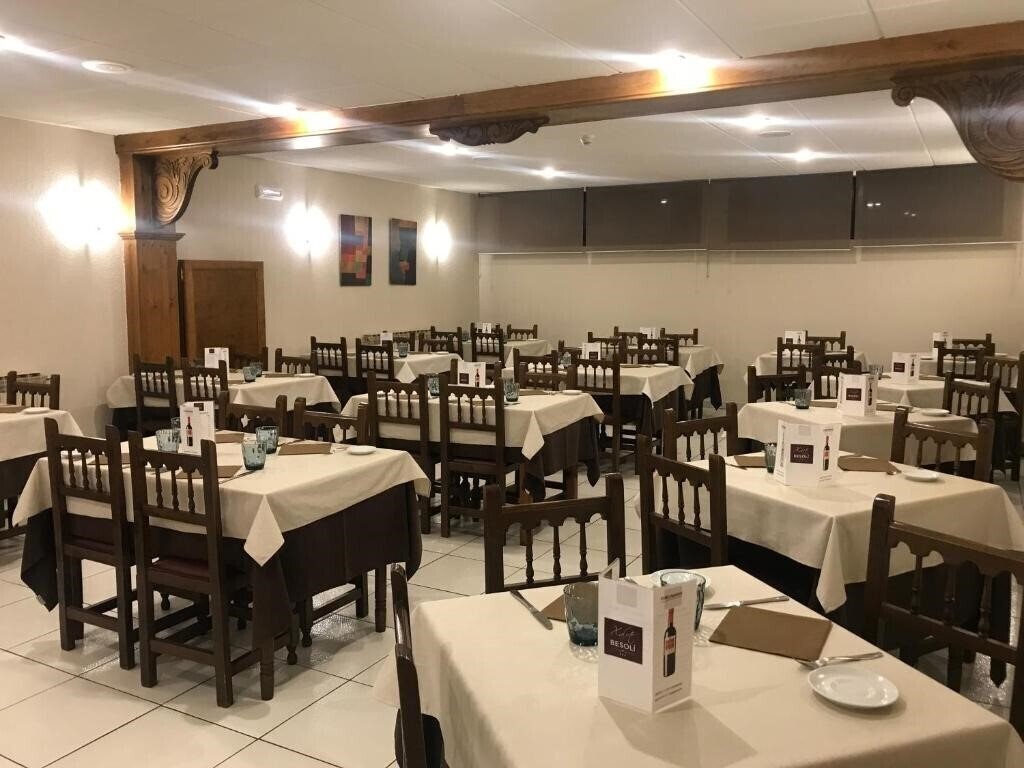 Xalet Besoli Atiram Hotel 3* суреті