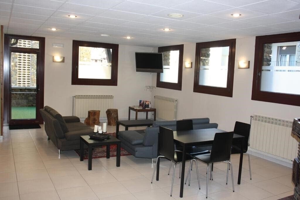 Xalet Besoli Atiram Hotel 3* суреті