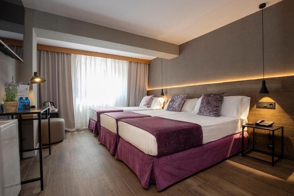 Eureka 4* фотосуреті