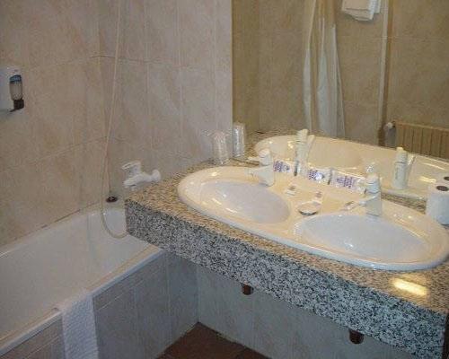 Картинка Somriu Refugi Dels Isards 3*