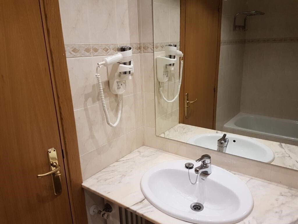 Guineu 3* фотосуреті