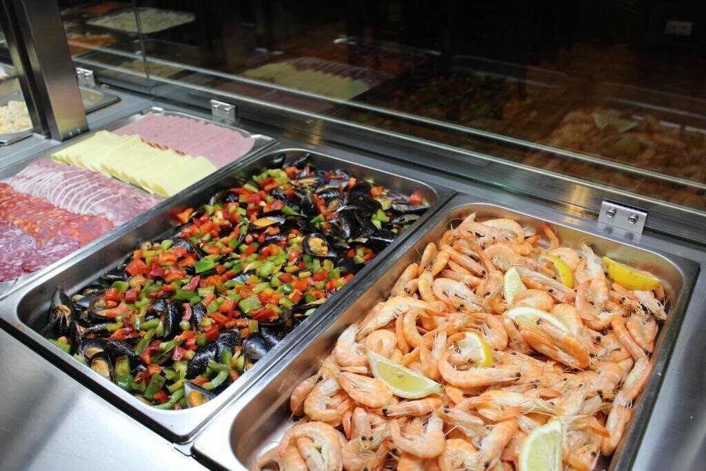 Hotel Avanti 3* суреті