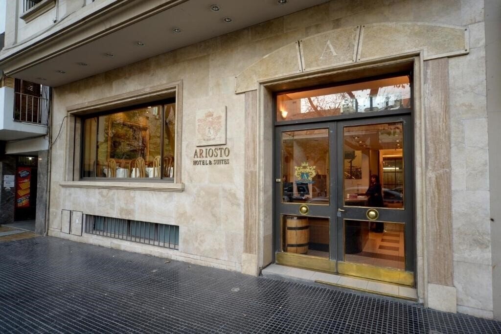 Отель Ariosto Hotel And Suites 3*