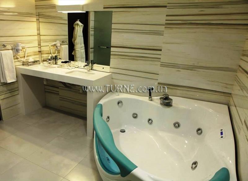 Фото Kecharis Hotel 4*