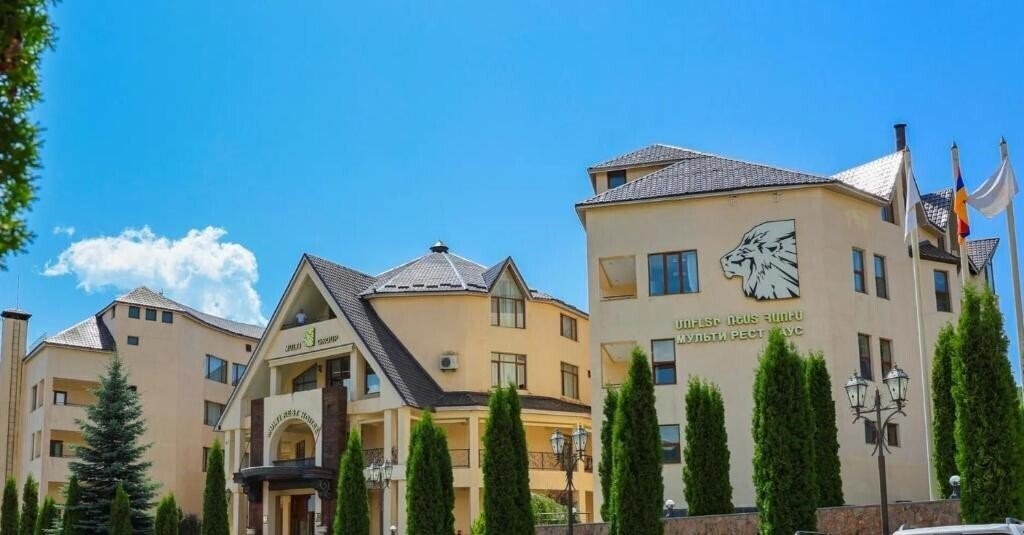 Отель Multi Rest House Hotel 5*