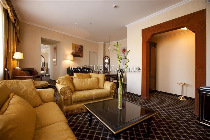 Golden Tulip Hotel Yerevan 5* фотосуреті