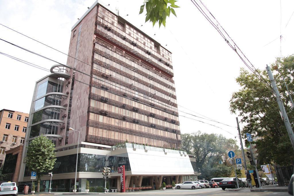 Отель Shirak Hotel 3*