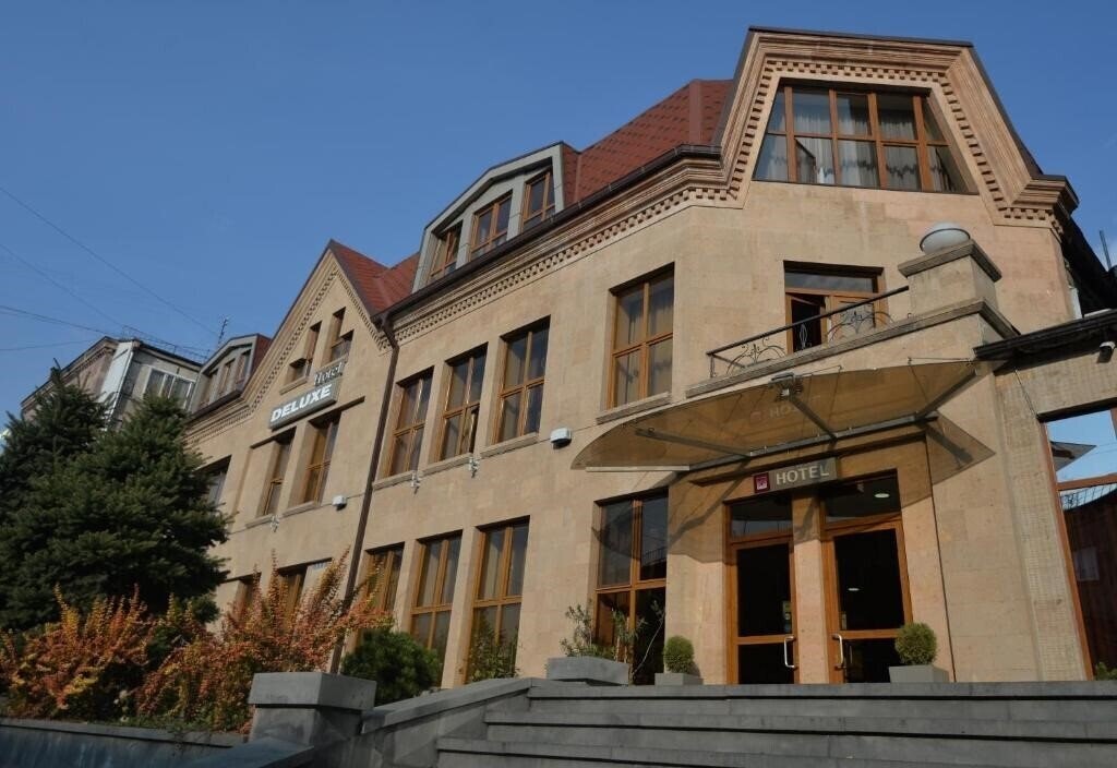 Yerevan Deluxe Hotel 3* қонақ үйі