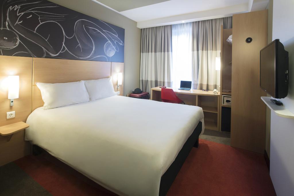 Отель Ibis Yerevan 3*