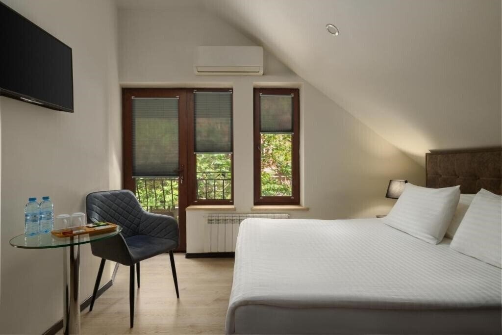 Фото Elysium Gallery Hotel 3*
